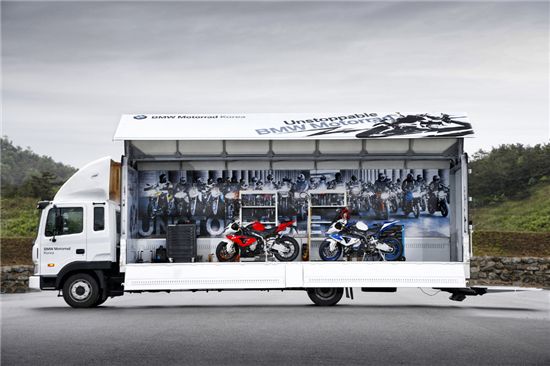 '90돌' BMW모토라드, 업계 최초 '모바일 라운지' 공개