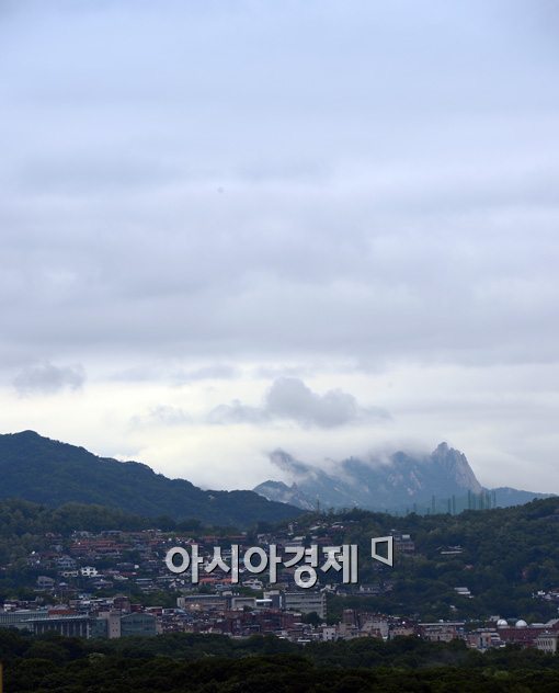 [포토]산할아버지 구름모자 썼네