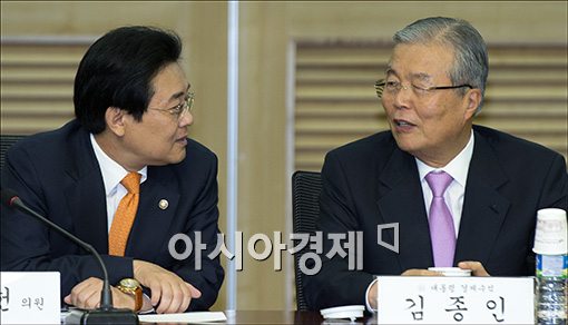 [포토]의견 나누는 전병헌·김종인