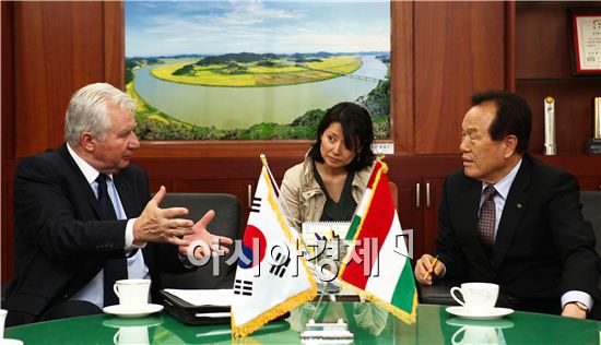 박재순 농어촌공사 사장, 헝가리 국회부의장 접견