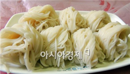 [남도웰빙 맛집]여름철 시원한 장흥 ‘된장물회’ 진미