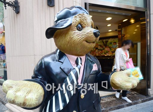[포토]에어컨 틀고 문 열고 '왜 이러는 걸까요'