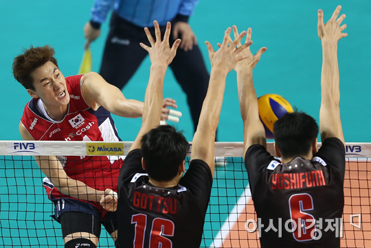 [포토] 박철우 '머리를 맞춰버렸네'