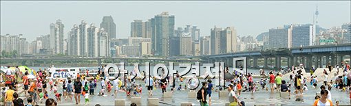 [포토]"한강 수영장아, 빨리 개장해라~"