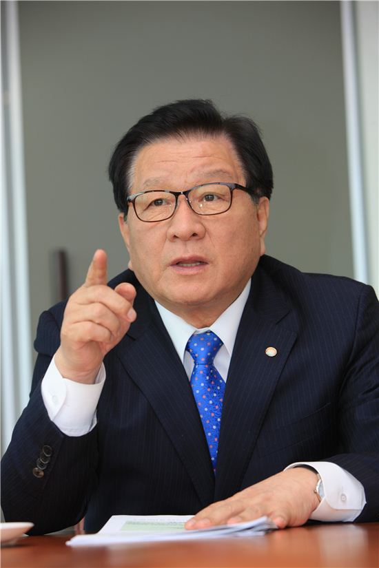 [인터뷰]고재득 성동구청장 “동네서점 살려 독서인구 확대”