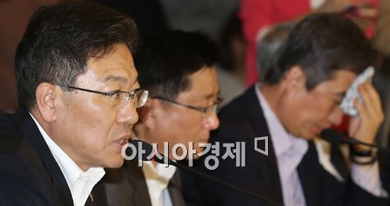 [포토]전력수급대책 CEO 간담회, 모두발언하는 윤상직 장관
