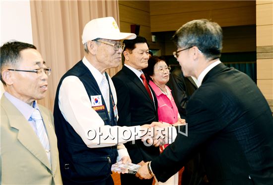 민형배 광주시 광산구청장, 보훈유공자 시상 및 간담회