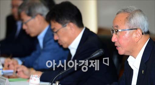 [포토]모두발언 하는 현오석 경제 부총리