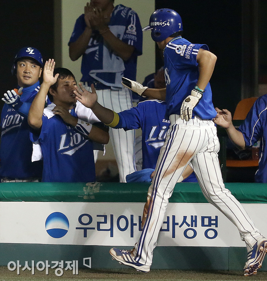 [포토] 김상수 홈인 '승부는 다시 원점!'