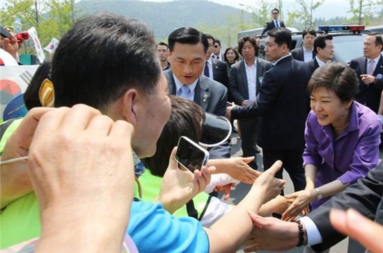 '정치적 고향' 대구에서 박 대통령의 돌발행동