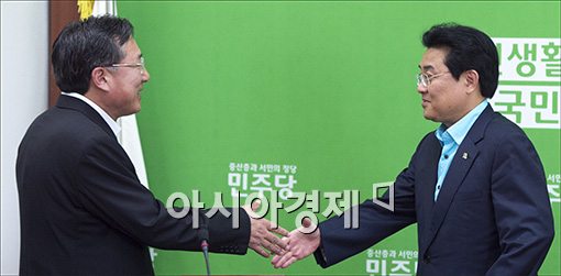 [포토]중소기업중앙회 회장 만나는 전병헌 원내대표