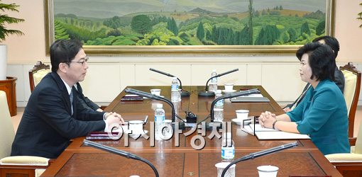 남북 장관급회담 12일 서울서 개최..."합의서 문안 조율 중"(종합)  