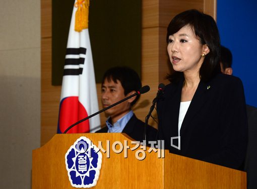 [포토]조윤선 "2017년까지 직장어린이집 활성화"