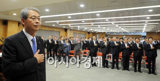 [포토]임종룡, "금융지주회장을 오케스트라 지휘자 같은 위치"