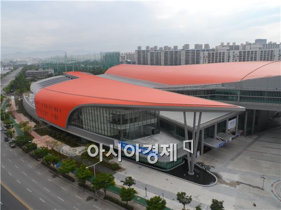 화성산업, 김대중컨벤션센터 제2센터 개관