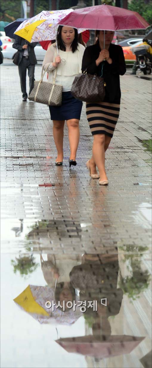 [포토]우산 쓴 시민