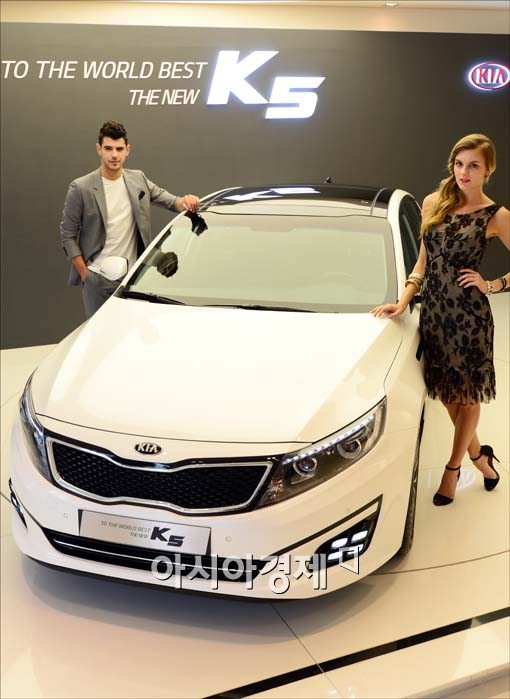 [포토]유혹하는 '더 뉴 K5'