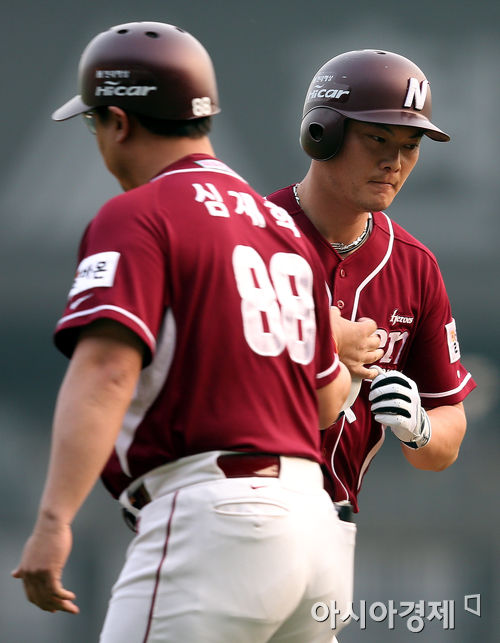 [포토] 이성열 '투런홈런!'