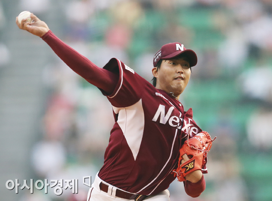 [포토] 역투하는 김영민