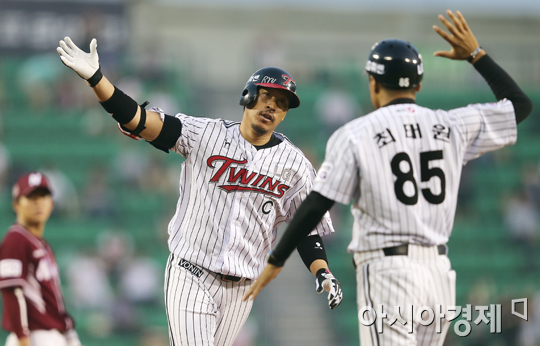 [포토] 이병규 '역전 투런홈런 쾅'