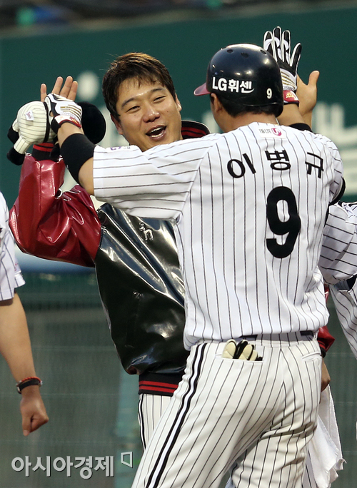 [포토] 류제국 '이병규가 최고야'