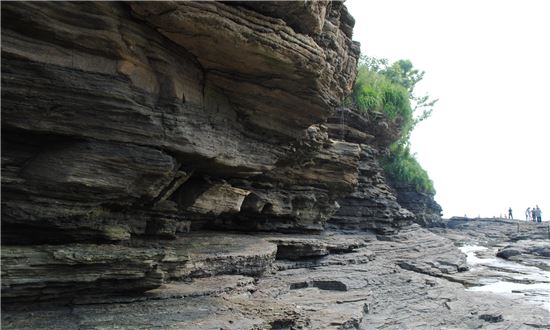 [세종四方]변산반도 채석강…"바다와 오랜 시간속에 그냥 웃지요"