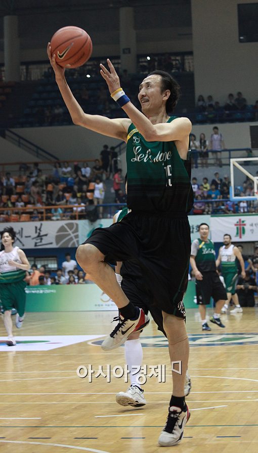 [포토]한기범, 이쯤은 기본이지!