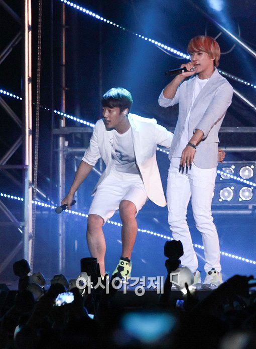 [포토]윤두준-장현승 '국가대표급 팬서비스'