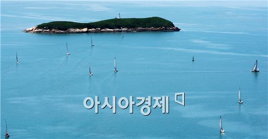 [포토]무더위 식히는 다도해 국제 요트대회