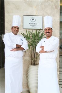 인도요리 전문가 사바리라자 셰프와 안자르 알리 셰프.