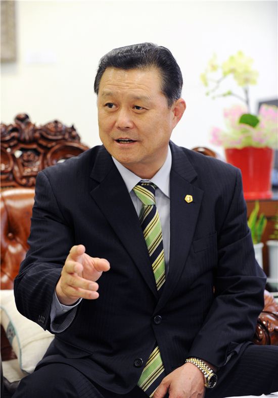 [창간축사]김명수 서울시의회의장 "아시아 중심 언론 우뚝"