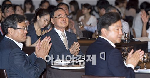 [포토]'대한민국 창조경제 포럼' 참석한 정홍원 총리