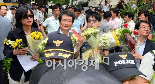 [포토]민원실 가기 전에 경찰들 먼저...