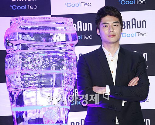 [포토]기성용 "남자라면 면도기는 필수"