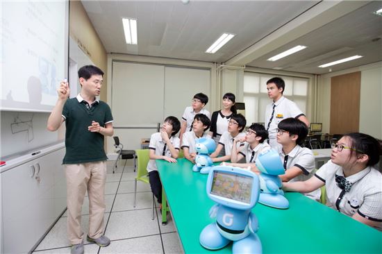 KT, '로봇기술 꿈나무'들에게 '키봇2' 기술강좌 연다