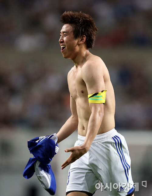 [포토] '구자철 벗었다'