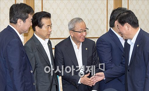 [포토]경제현안 논의를 위한 긴급당정