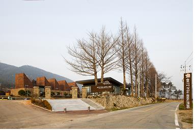 "유랑에서 정착으로..."젊은 건축가들의 '공공성 찾기'