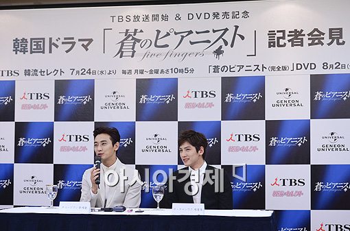 [포토]주지훈-지창욱 "'다섯손가락' 일본 공중파 방송돼요"