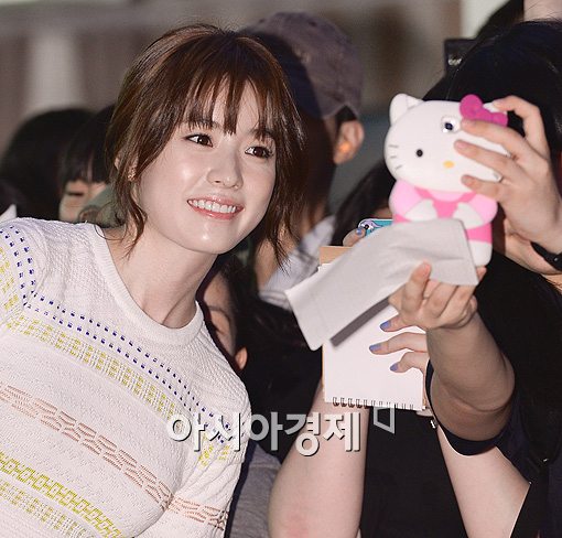 [포토]한효주, 팬사랑은 셀카로~?