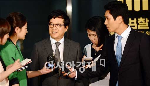 [포토]취재진의 질의에 답하는 이재현 회장