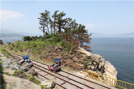 탄광촌··컨테이너··양곡창고…옷을 갈아입었더니 사람들이 몰렸다