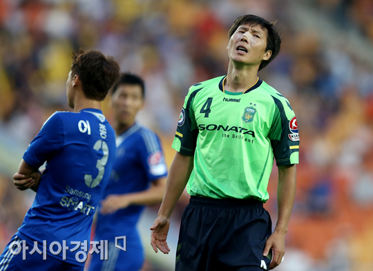 [포토] 김상식 '기회 놓쳐 아쉽네'