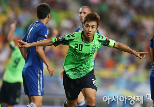 [포토] 역전골 이동국 '발리슛을 보았나'