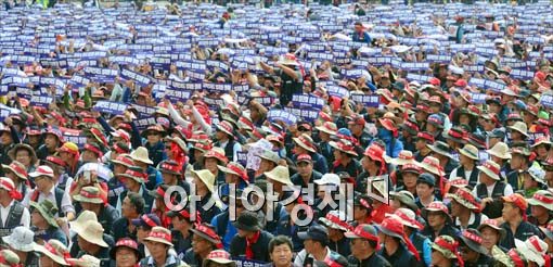 [포토]총파업 투쟁승리결의대회 참가한 건설노조 조합원들