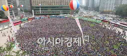 [포토]시청광장에 모여든 건설노조조합원들