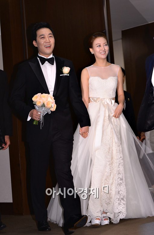 [포토]도경완-장윤정 '저희 오늘 결혼해요'