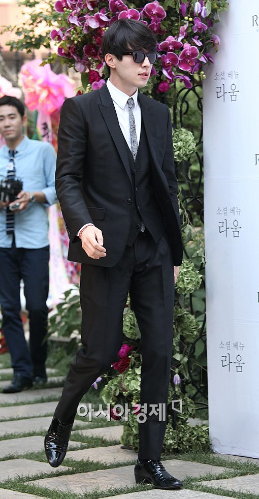 [포토]이동욱 '화보같은 입장'