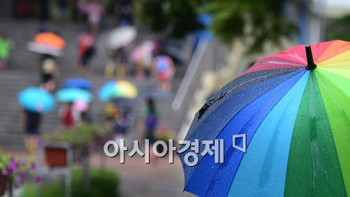 서울 오전 7시10분 '호우경보'…2단계 비상근무 가동