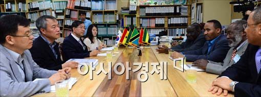 [포토]면담 중인 박원순 시장